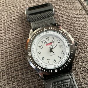 Men's Black and White Quartz Watch